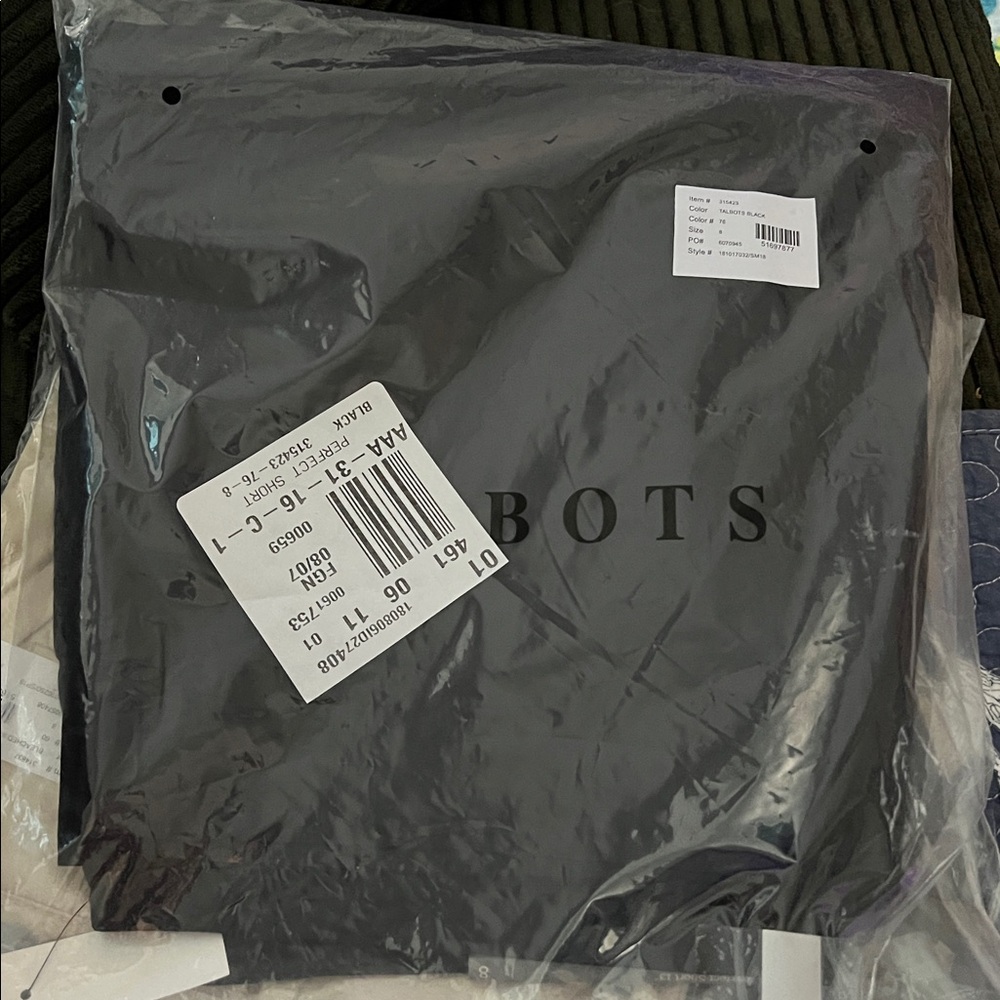 Talbots Women’s Perfect 13” Shorts in Deep Black - Picture 4 of 7